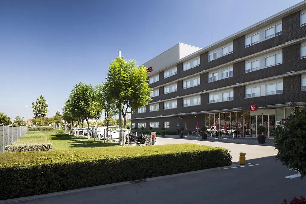 Отель Ibis Barcelona Aeropuerto Виладеканс